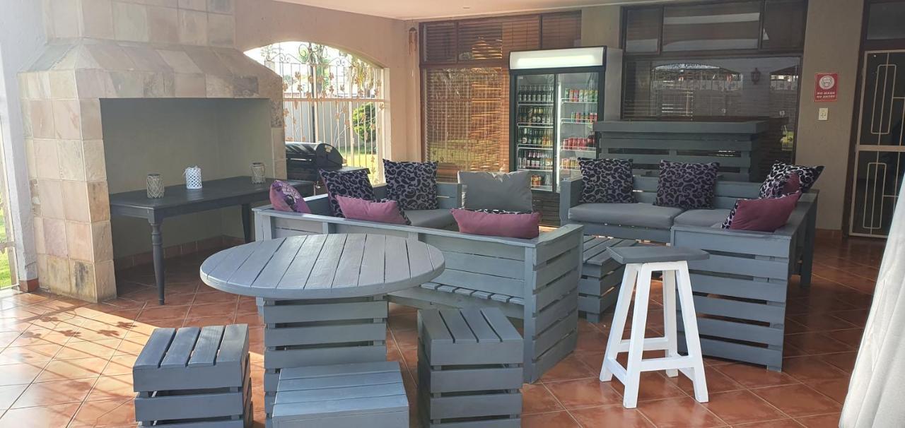 Life Tours & Accommodation Boksburg Ngoại thất bức ảnh