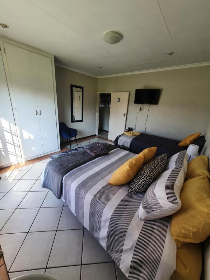 Life Tours & Accommodation Boksburg Ngoại thất bức ảnh