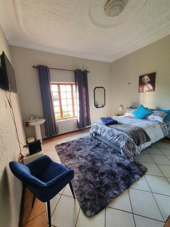 Life Tours & Accommodation Boksburg Ngoại thất bức ảnh
