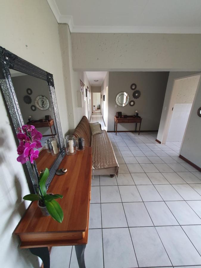 Life Tours & Accommodation Boksburg Ngoại thất bức ảnh